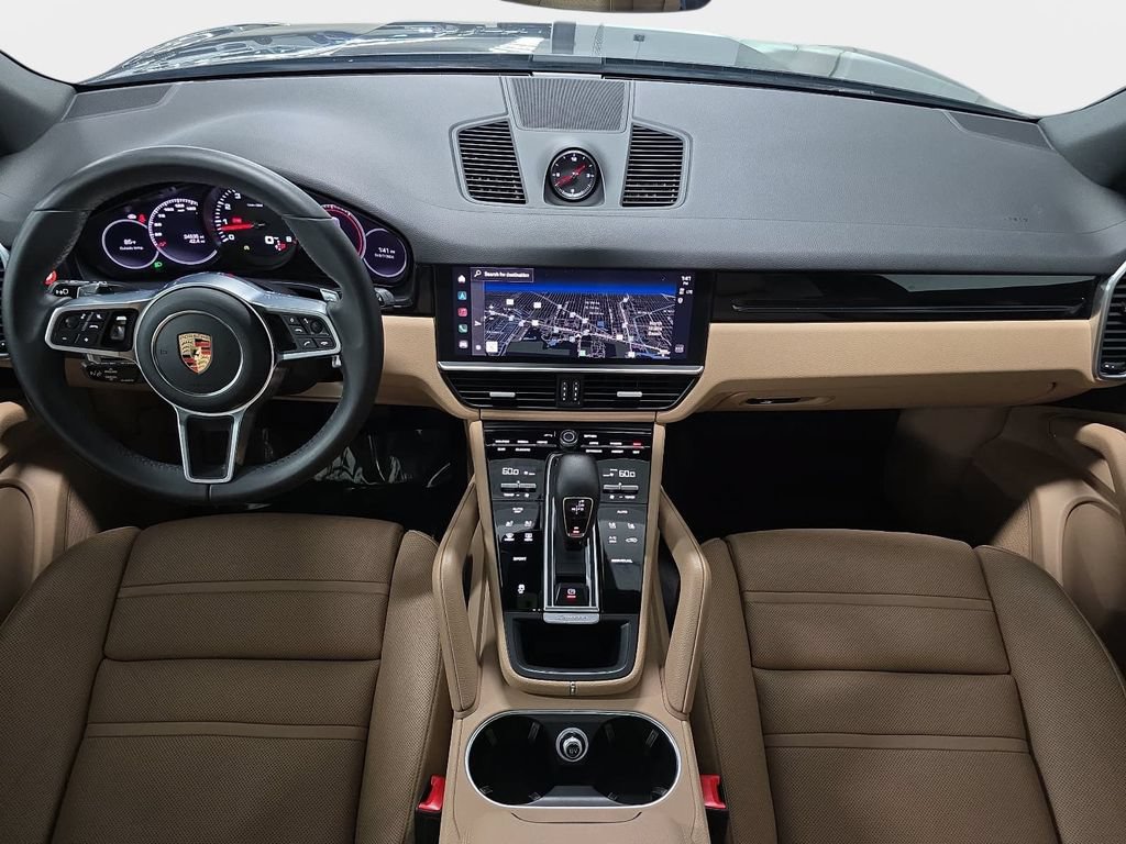 Certified 2023 Porsche Cayenne AWD/4WD image 12
