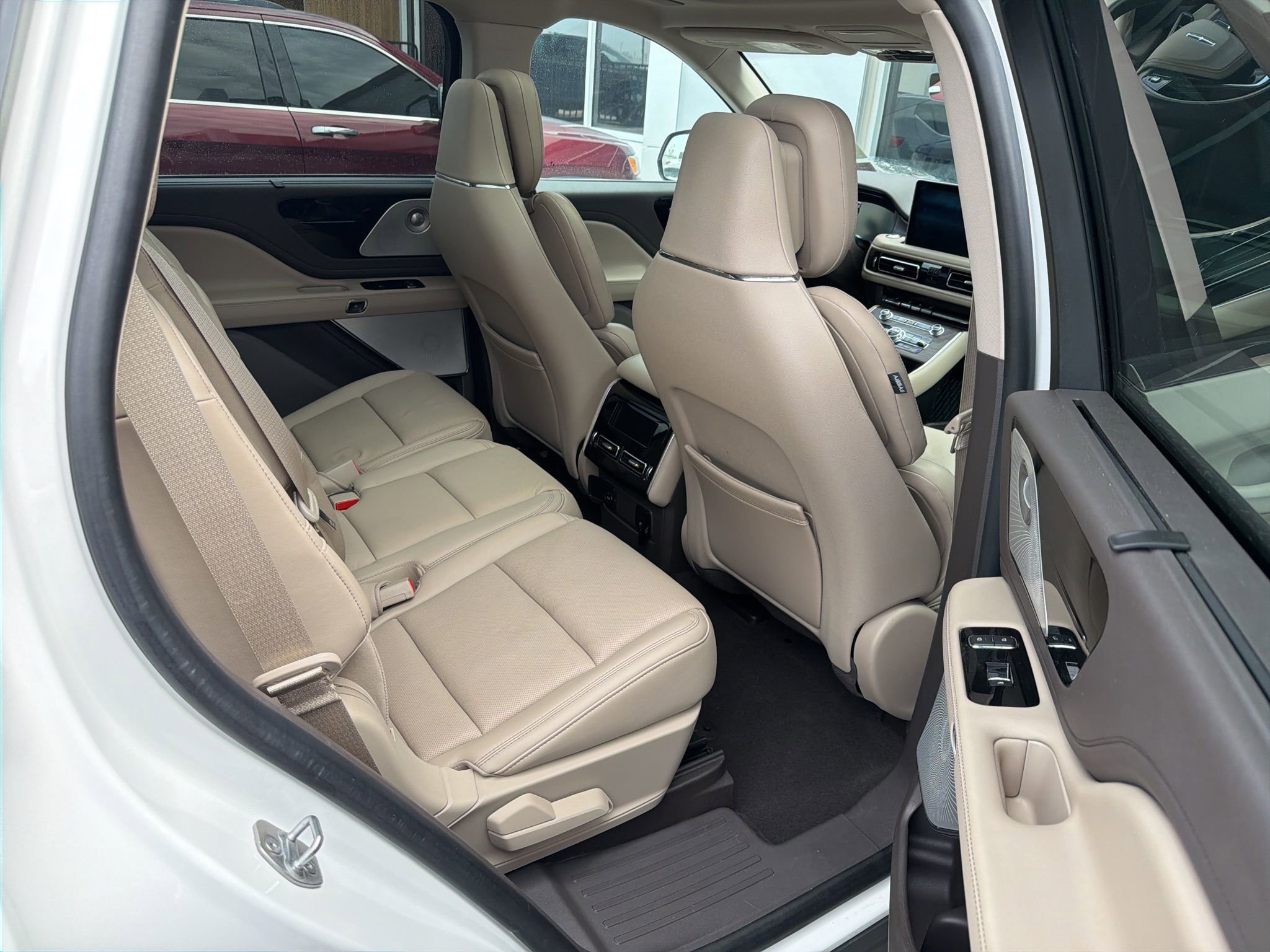 Used 2023 Lincoln Aviator Reserve w/ Equipment Group 201A image 7