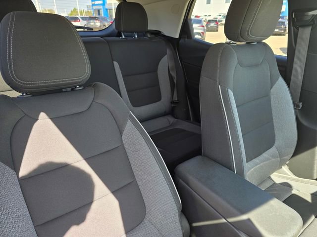 Used 2025 Chevrolet TrailBlazer LT AWD/4WD image 19