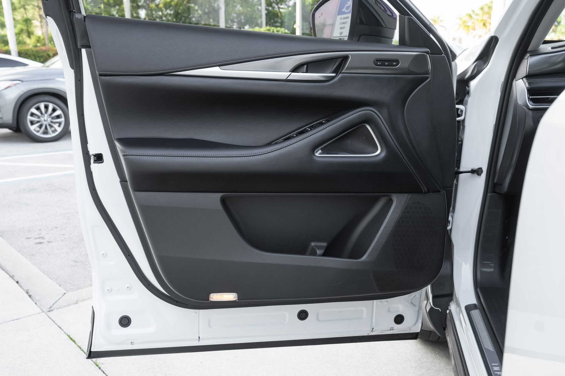 Used 2026 INFINITI QX60 Luxe w/ Cargo Package image 29