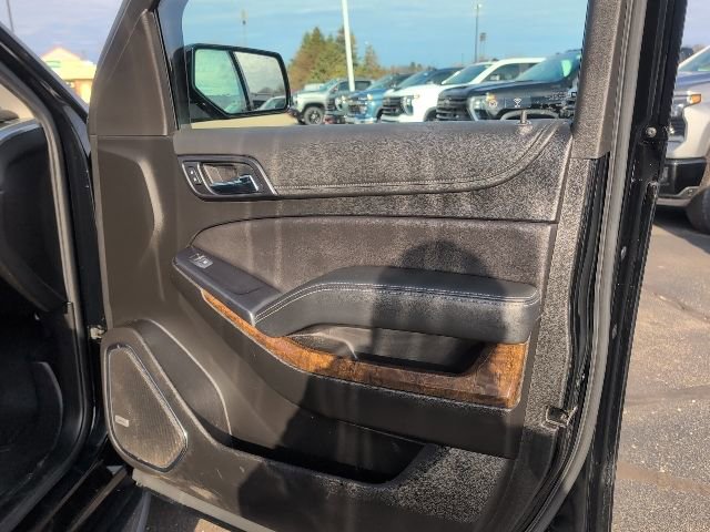 Used 2019 Chevrolet Suburban LT AWD/4WD image 45