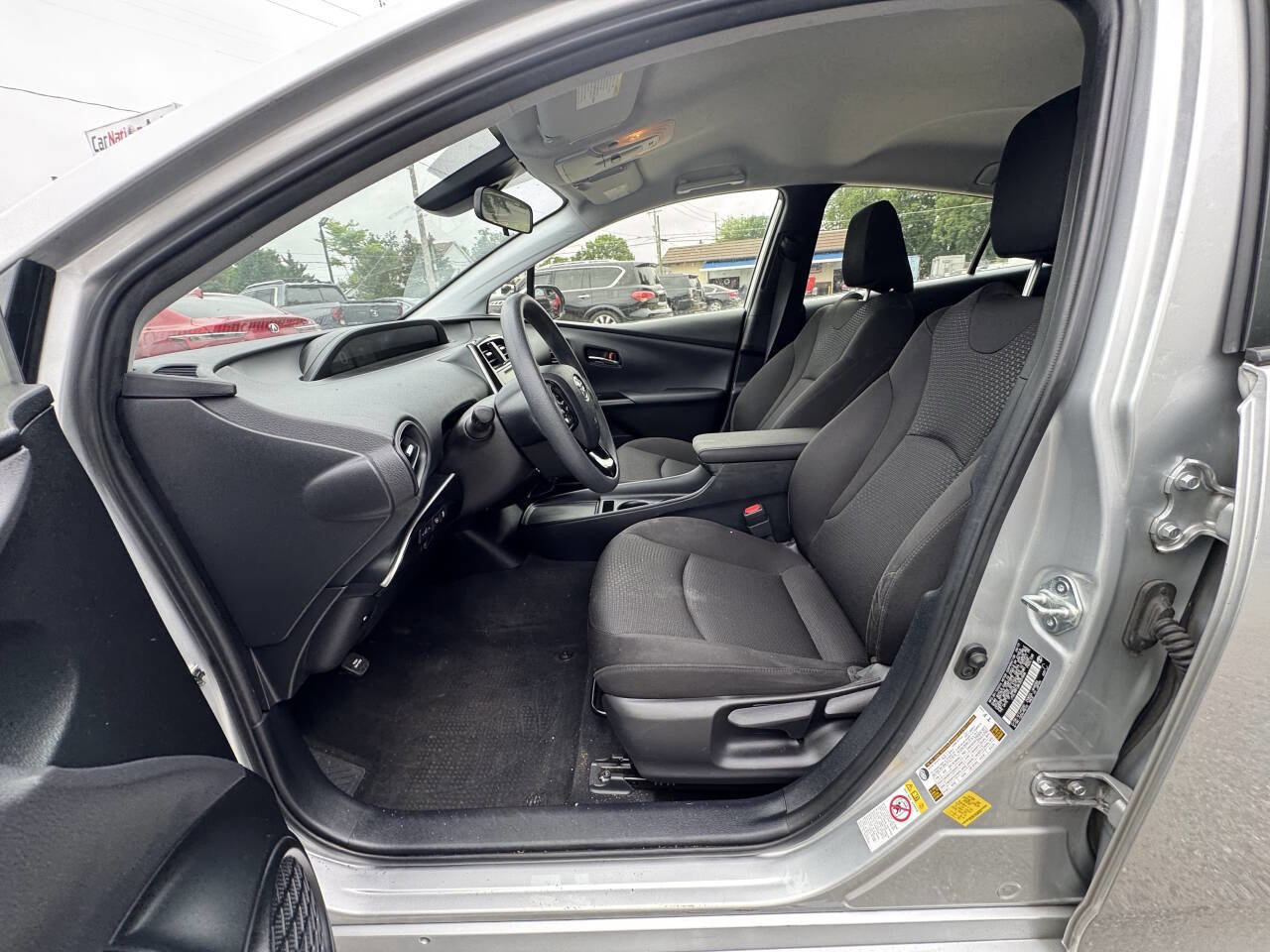 Used 2019 Toyota Prius LE AWD/4WD image 55