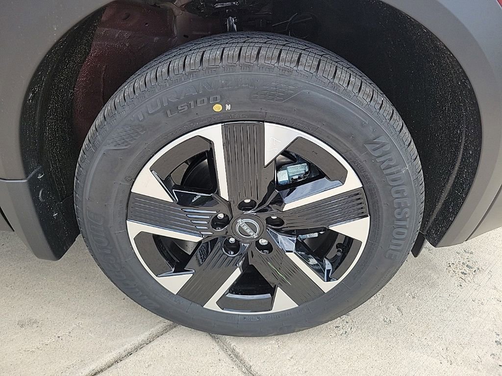 New 2025 Nissan Kicks SV w/ SV Premium Package image 9