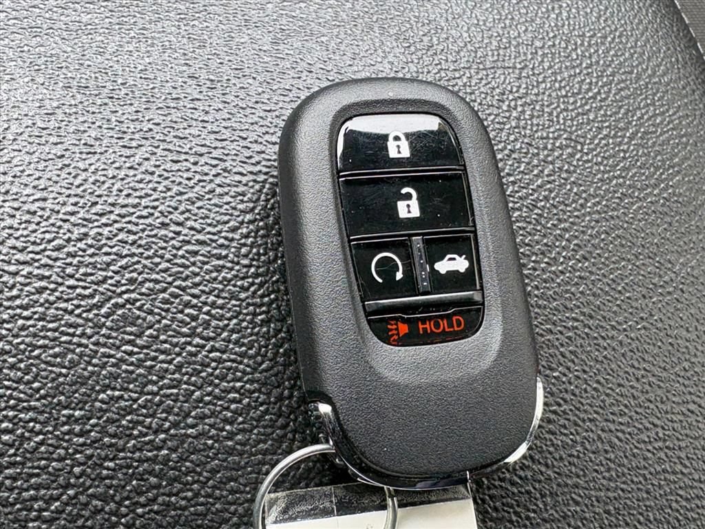 Used 2025 Honda CR-V LX image 24