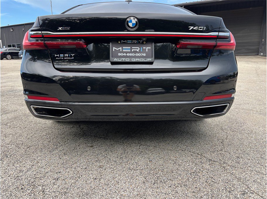 Used 2021 BMW 740i xDrive AWD/4WD image 17