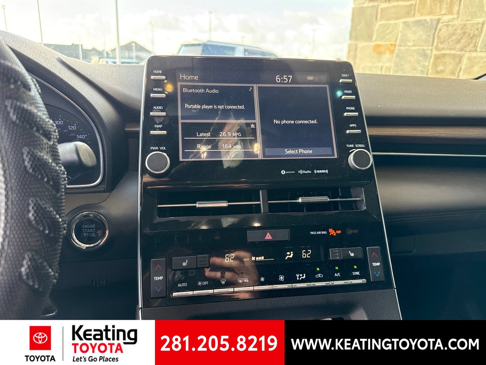Used 2019 Toyota Avalon XLE w/ Moonroof Package FWD image 16