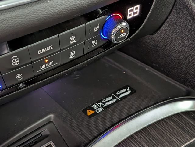 Used 2024 Buick Enclave Avenir w/ Avenir Technology Package image 27