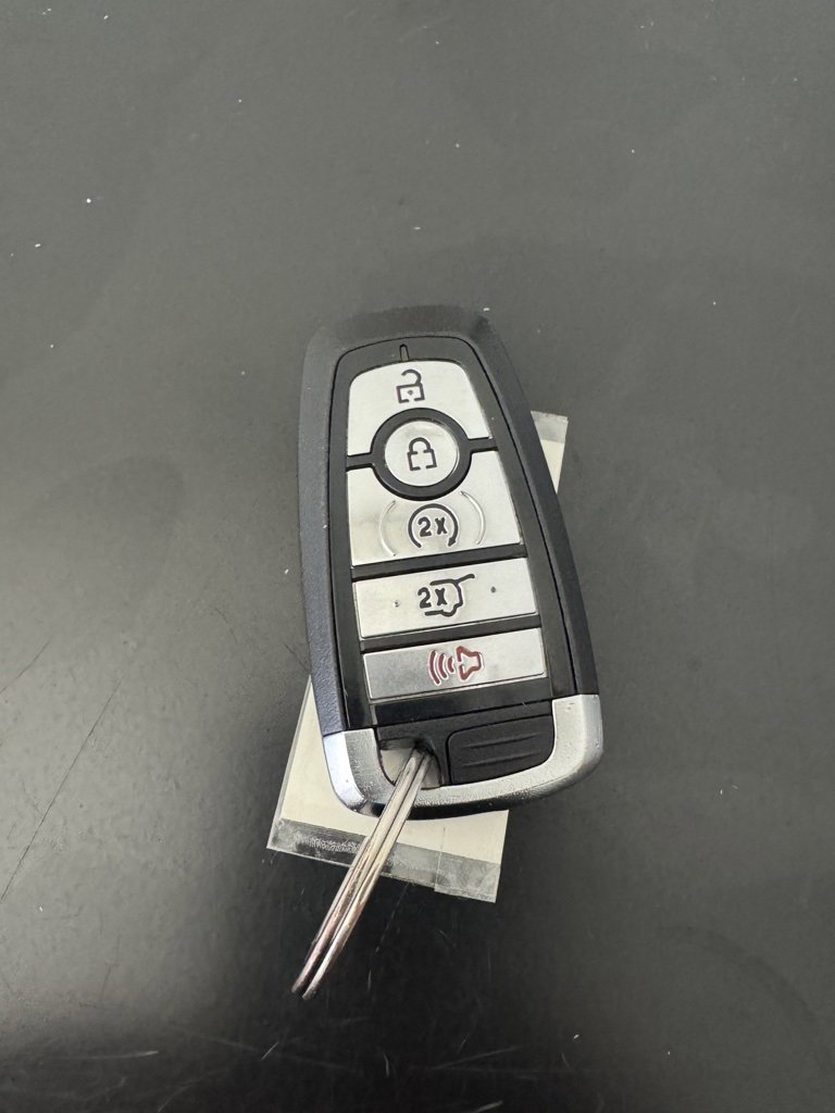 Used 2022 Ford Explorer XLT image 55