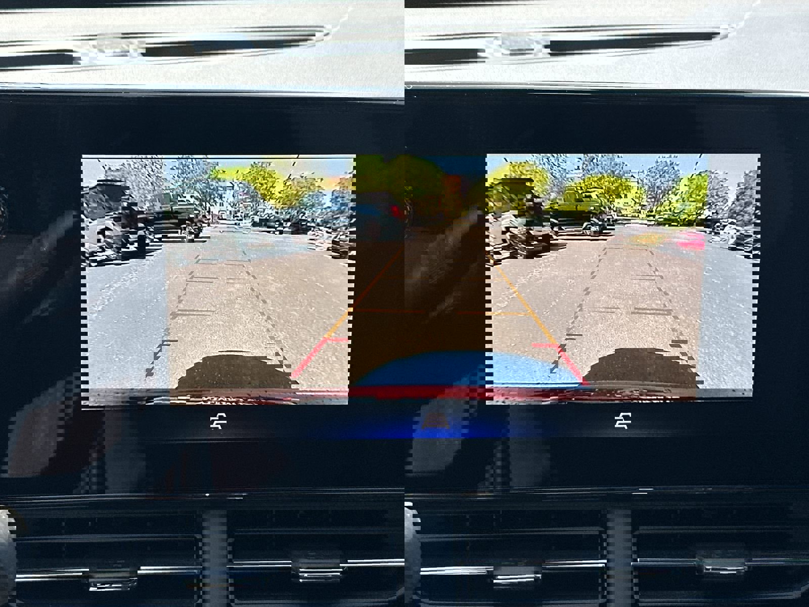 Used 2025 Chevrolet Trax RS w/ Driver Confidence Package image 27