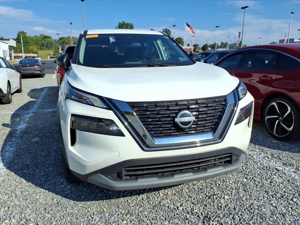 Used 2023 Nissan Rogue S AWD/4WD image 9