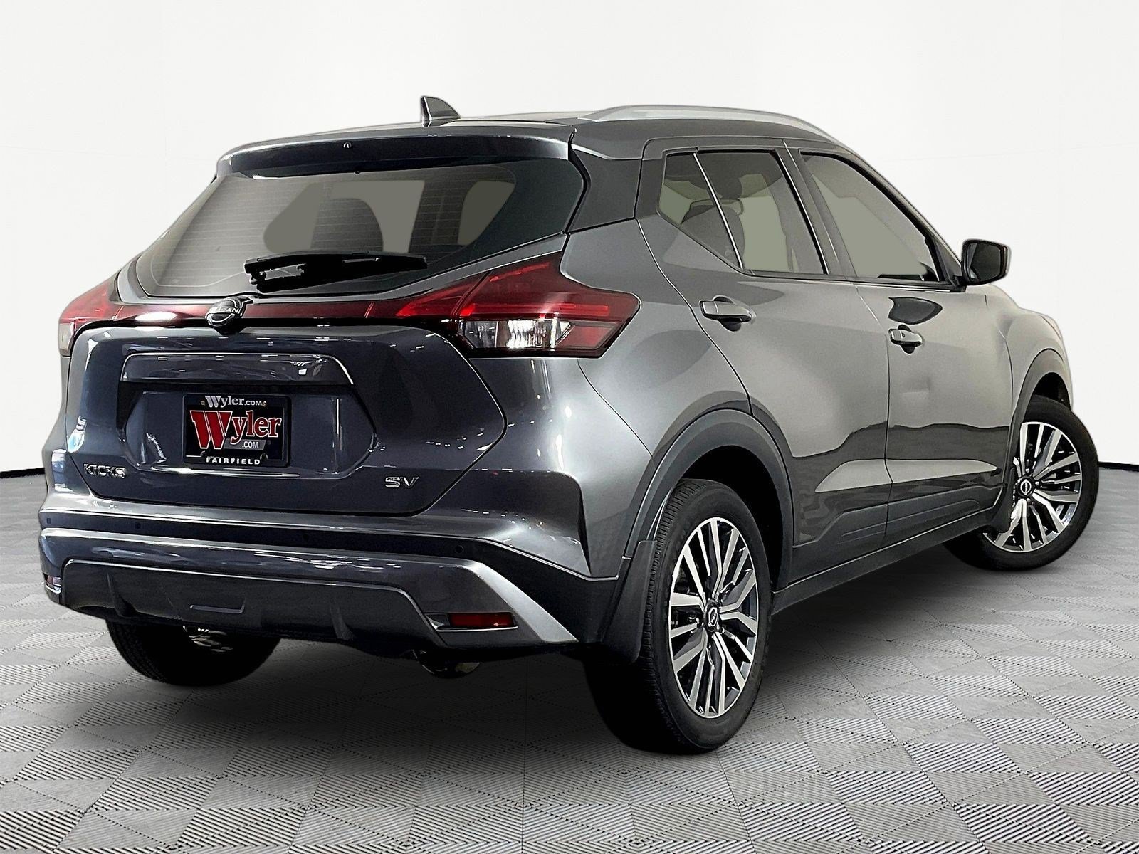 Used 2023 Nissan Kicks SV FWD image 6