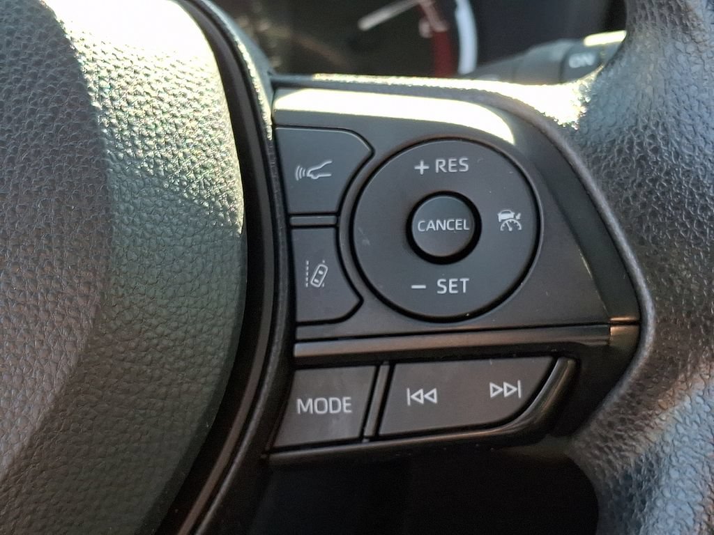 Certified 2025 Toyota RAV4 XLE AWD/4WD image 25