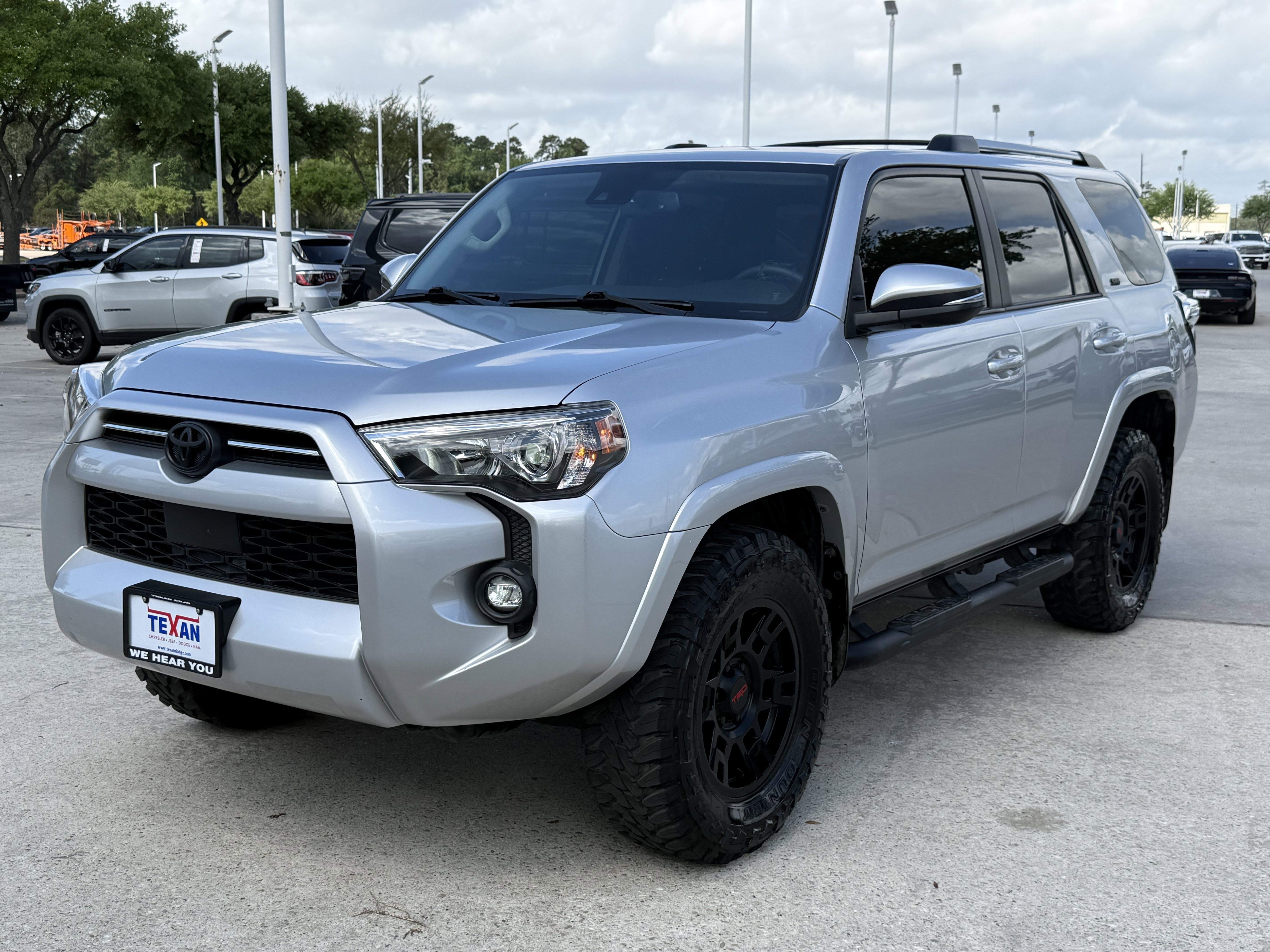 Used 2023 Toyota 4Runner SR5 Premium w/ Moonroof Package AWD/4WD image 10