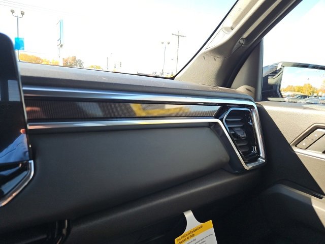 New 2026 GMC Canyon Elevation w/ Convenience Package image 32