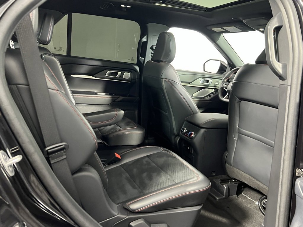 Used 2025 Ford Explorer ST w/ Sun And Sound Package image 31