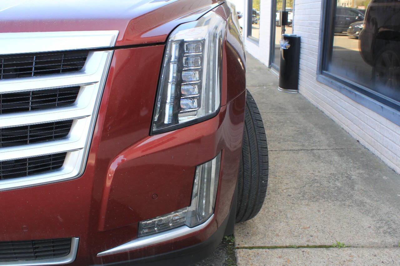 Used 2016 Cadillac Escalade Premium AWD/4WD image 3