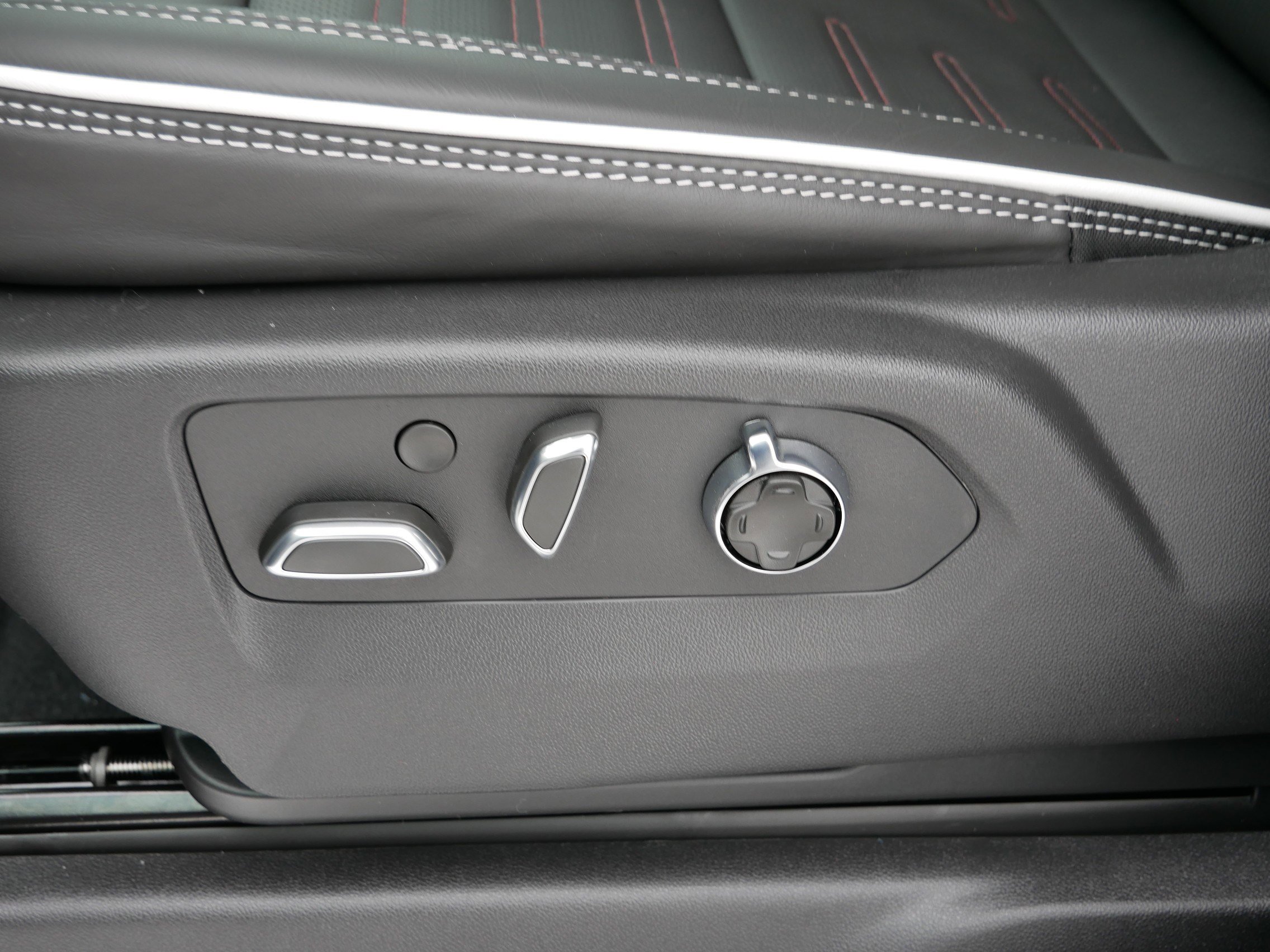 New 2026 GMC Sierra 2500 AT4X image 17