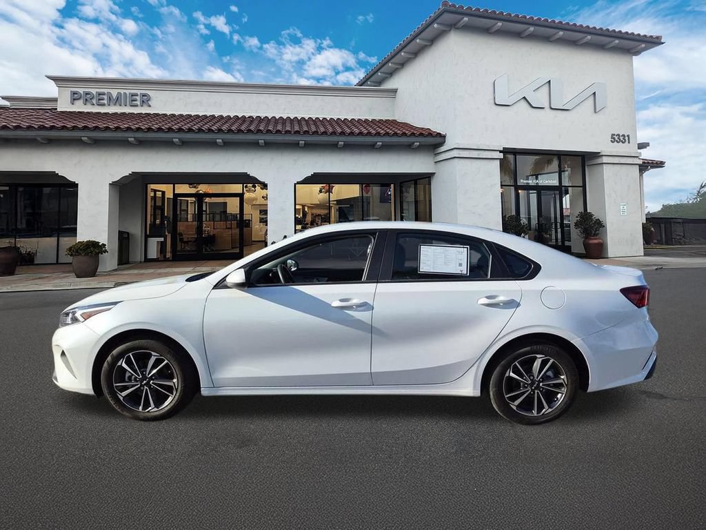 Certified 2023 Kia Forte LXS FWD image 5