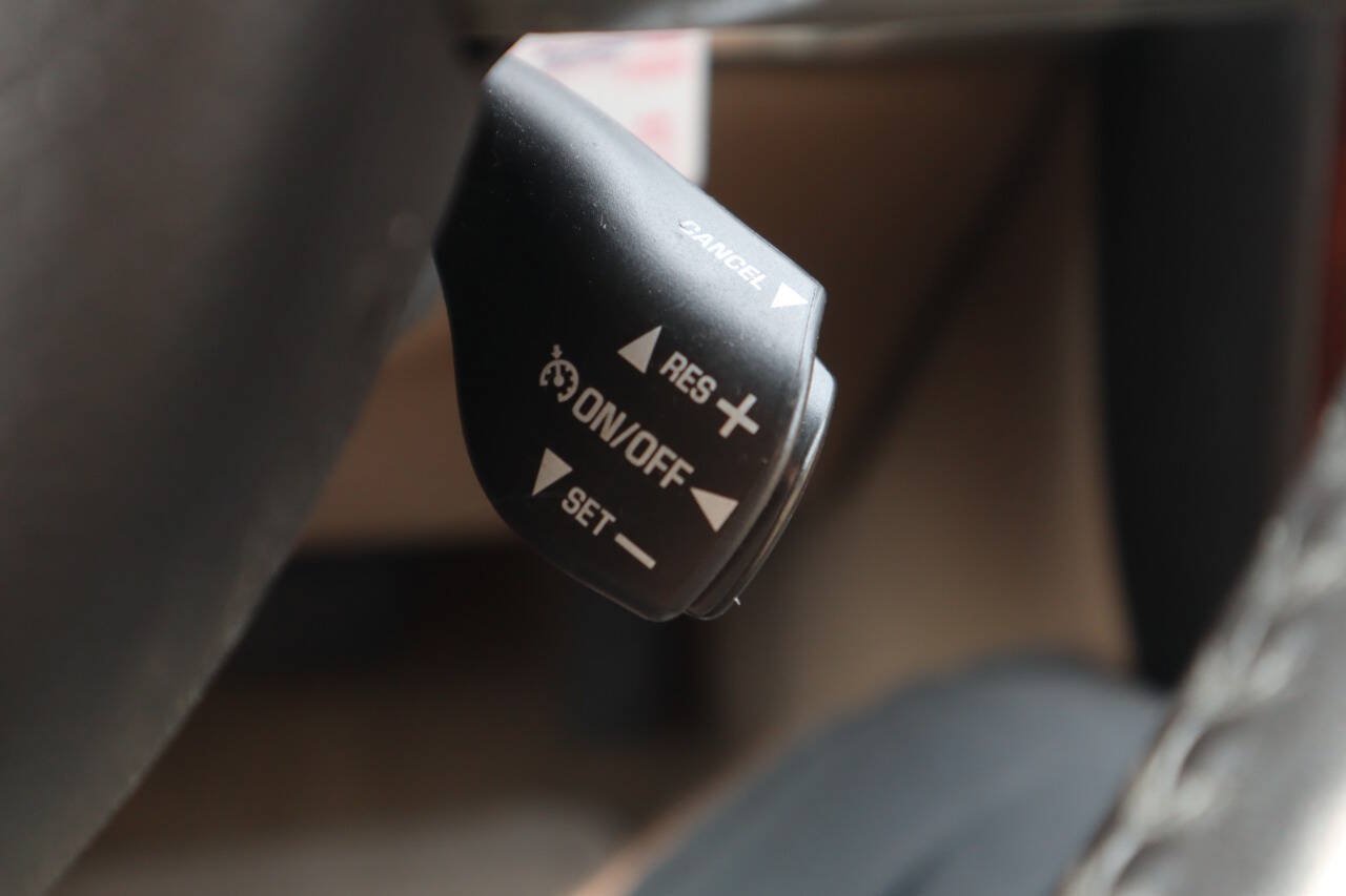 Used 2006 Chevrolet Uplander LT AWD/4WD image 32