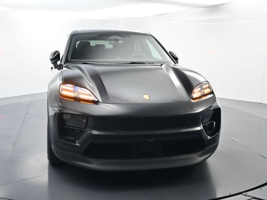 Certified 2024 Porsche Macan 4 Electric image 18