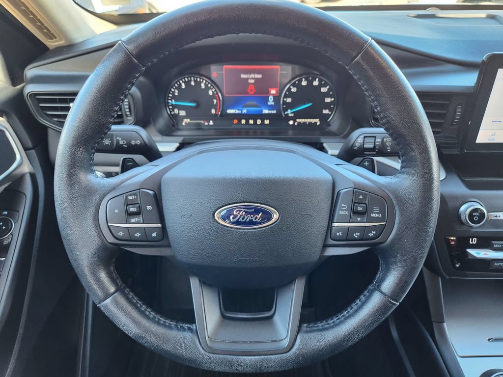 Used 2020 Ford Explorer XLT w/ Comfort Package AWD/4WD image 16