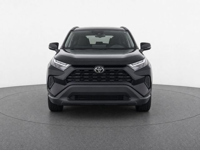 Used 2025 Toyota RAV4 XLE AWD/4WD image 5