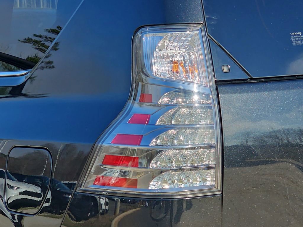 Used 2023 Lexus GX 460 Premium w/ Premium Package image 21