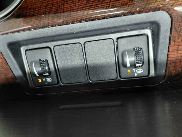 Used 2012 Toyota Camry XLE FWD image 5