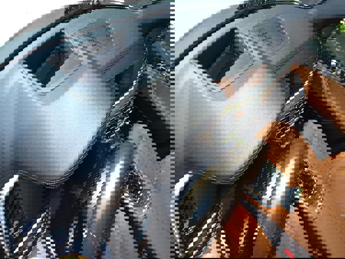 Used 2021 BMW X5 sDrive40i w/ M Sport Package image 11