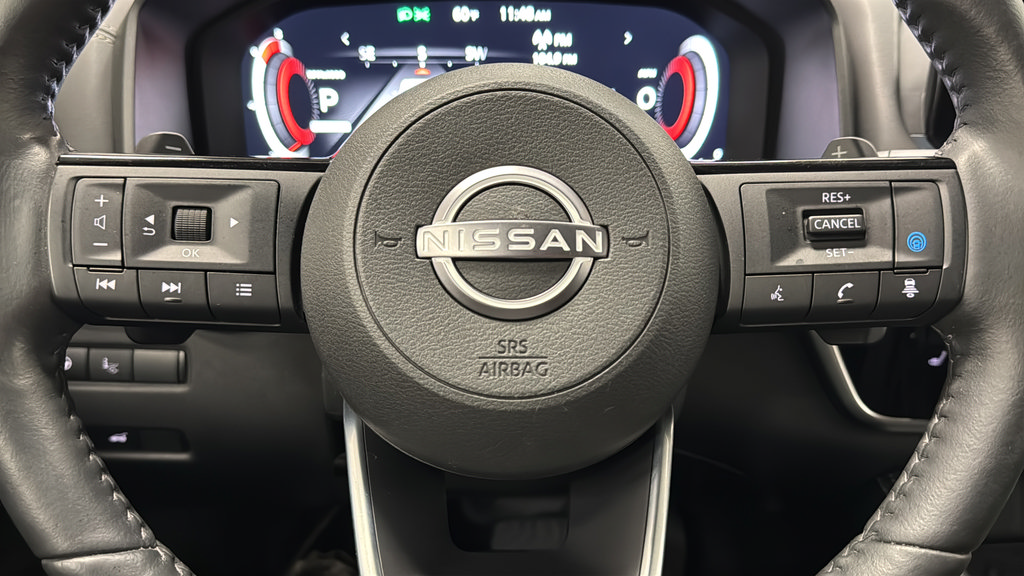 Used 2023 Nissan Rogue Platinum w/ Platinum Premium Package FWD image 16