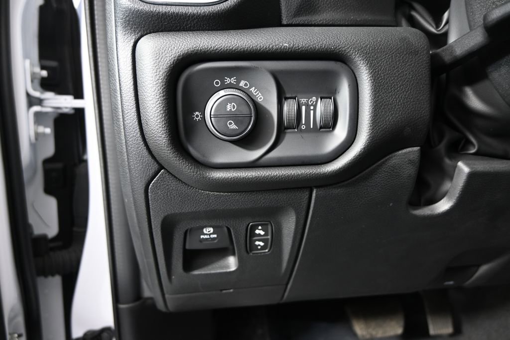 Used 2025 RAM 1500 Laramie AWD/4WD image 24