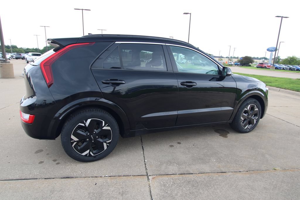 Used 2023 Kia Niro Wind w/ Wind Preserve Package FWD image 5