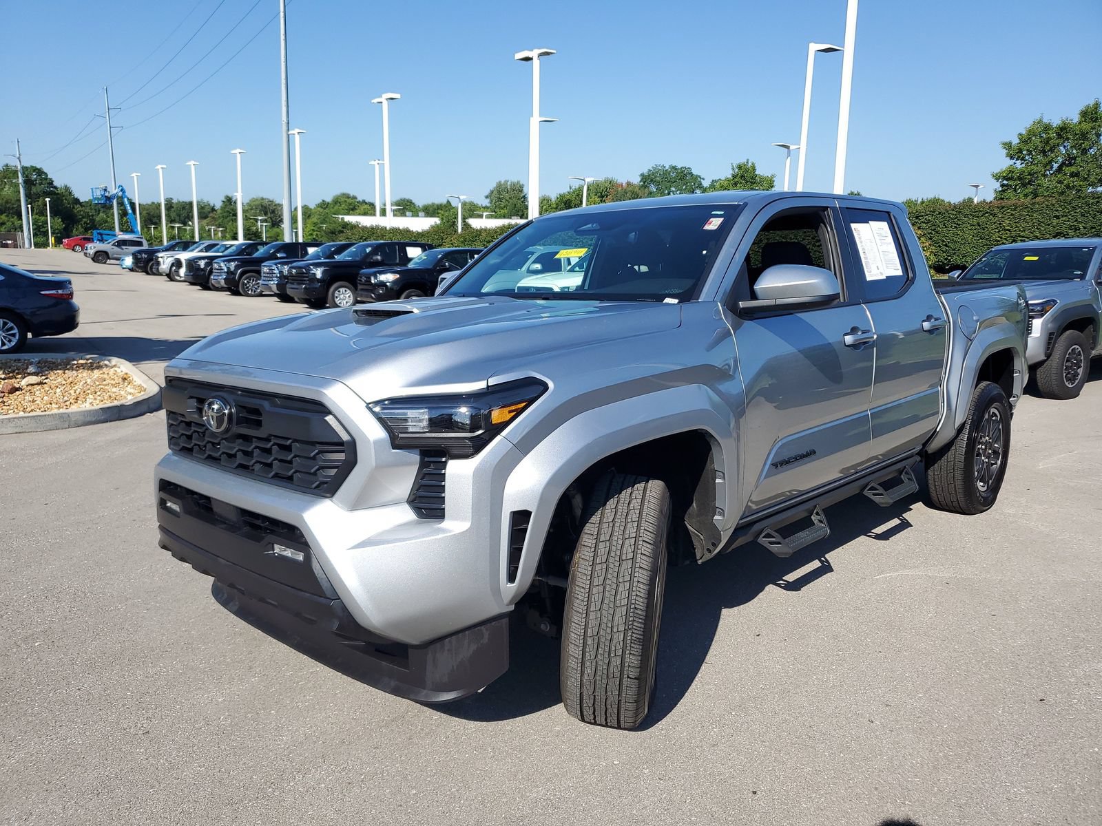 Certified 2025 Toyota Tacoma TRD Sport AWD/4WD image 2