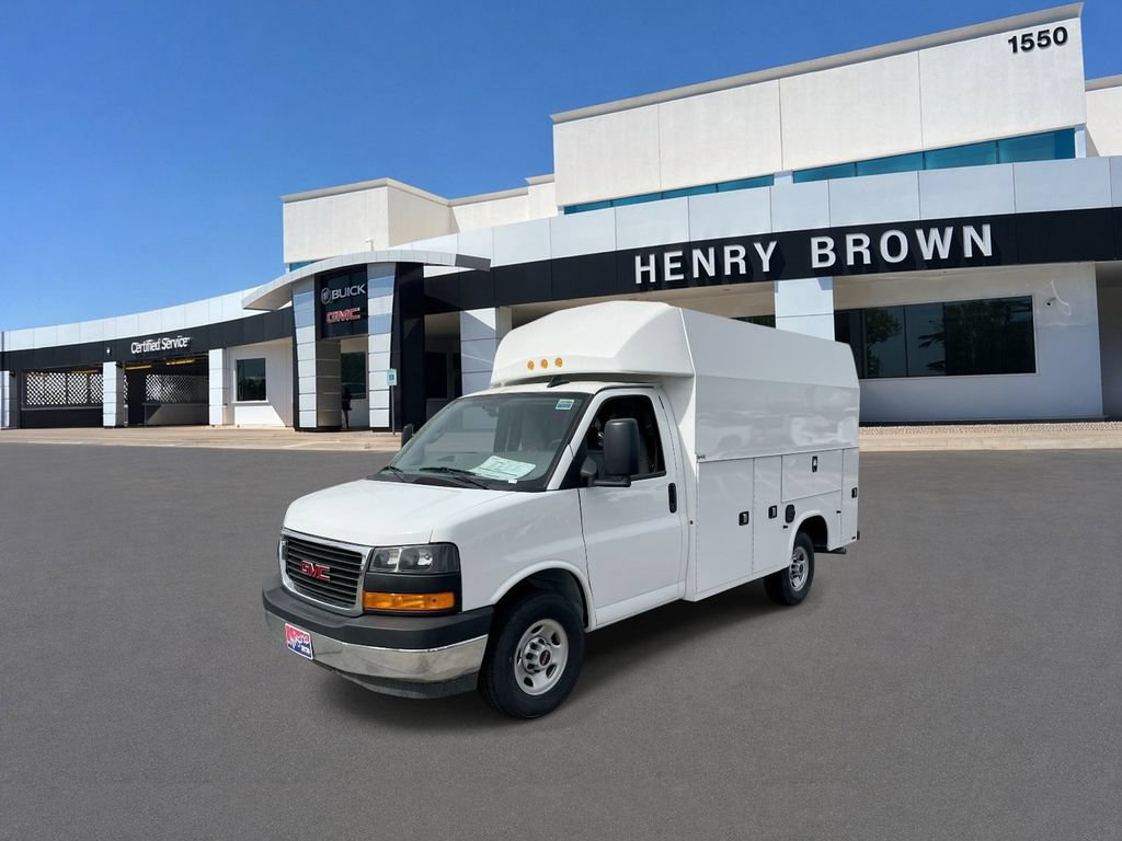New 2025 GMC Savana 3500 w/ Power Convenience Package