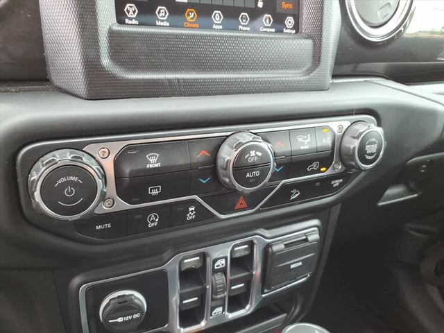 Used 2020 Jeep Wrangler Unlimited Sahara AWD/4WD image 22