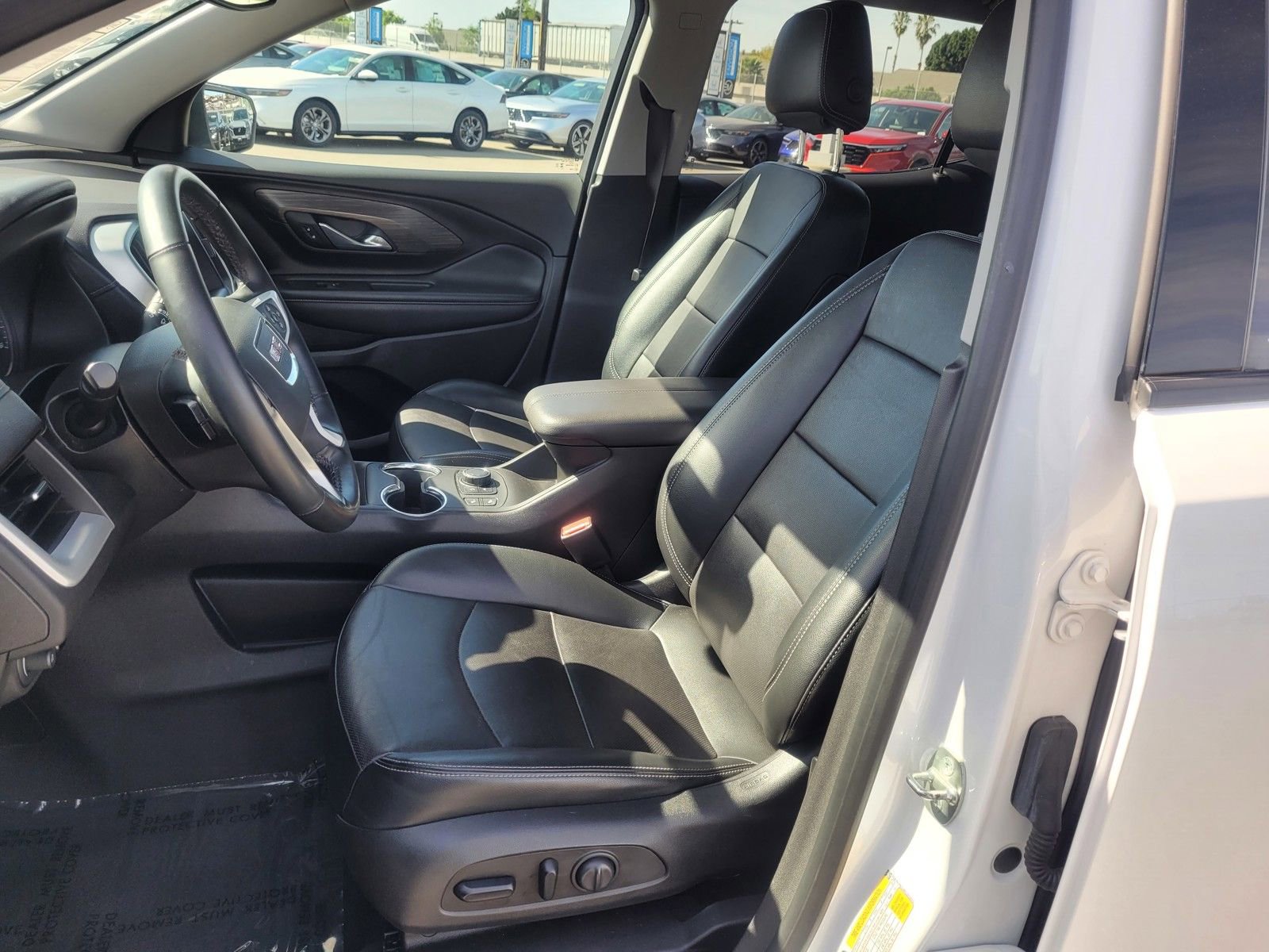 Used 2023 GMC Terrain SLT image 10