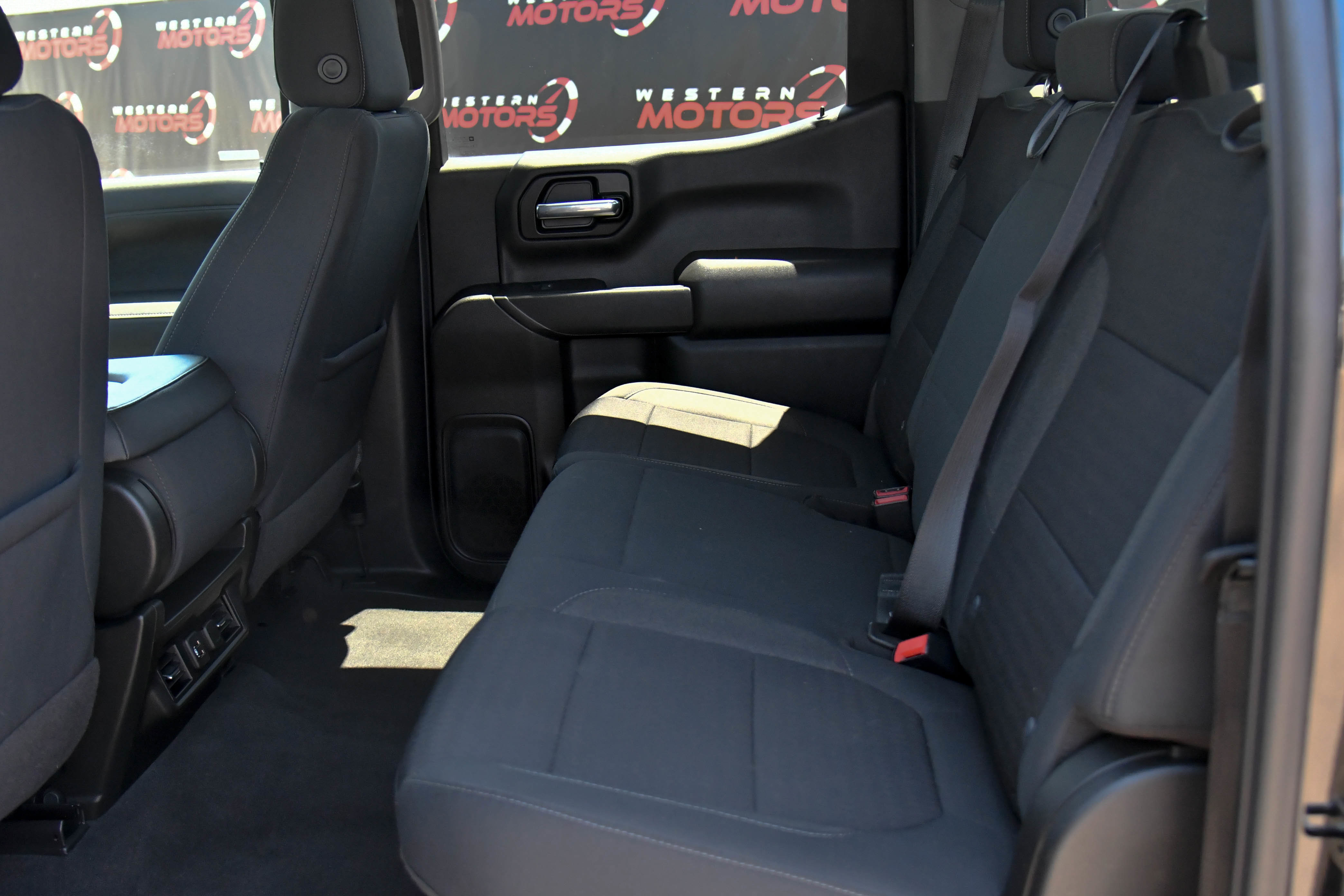 Used 2022 Chevrolet Silverado 1500 LT RWD image 34