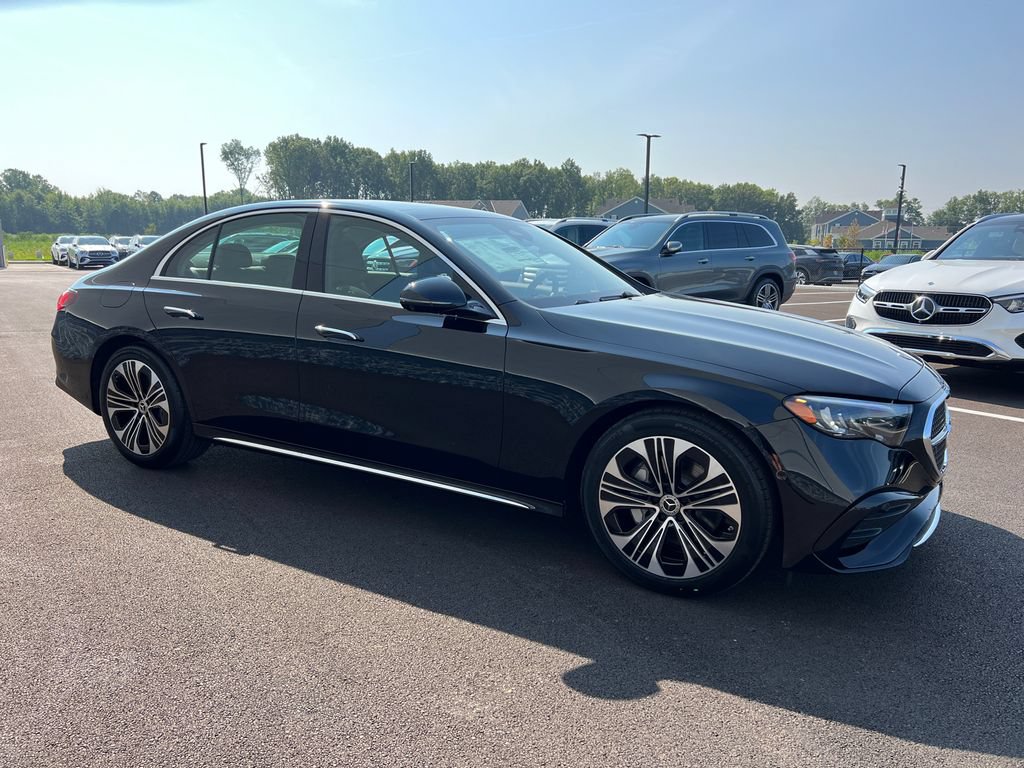New 2026 Mercedes-Benz E 350 4MATIC Sedan image 2