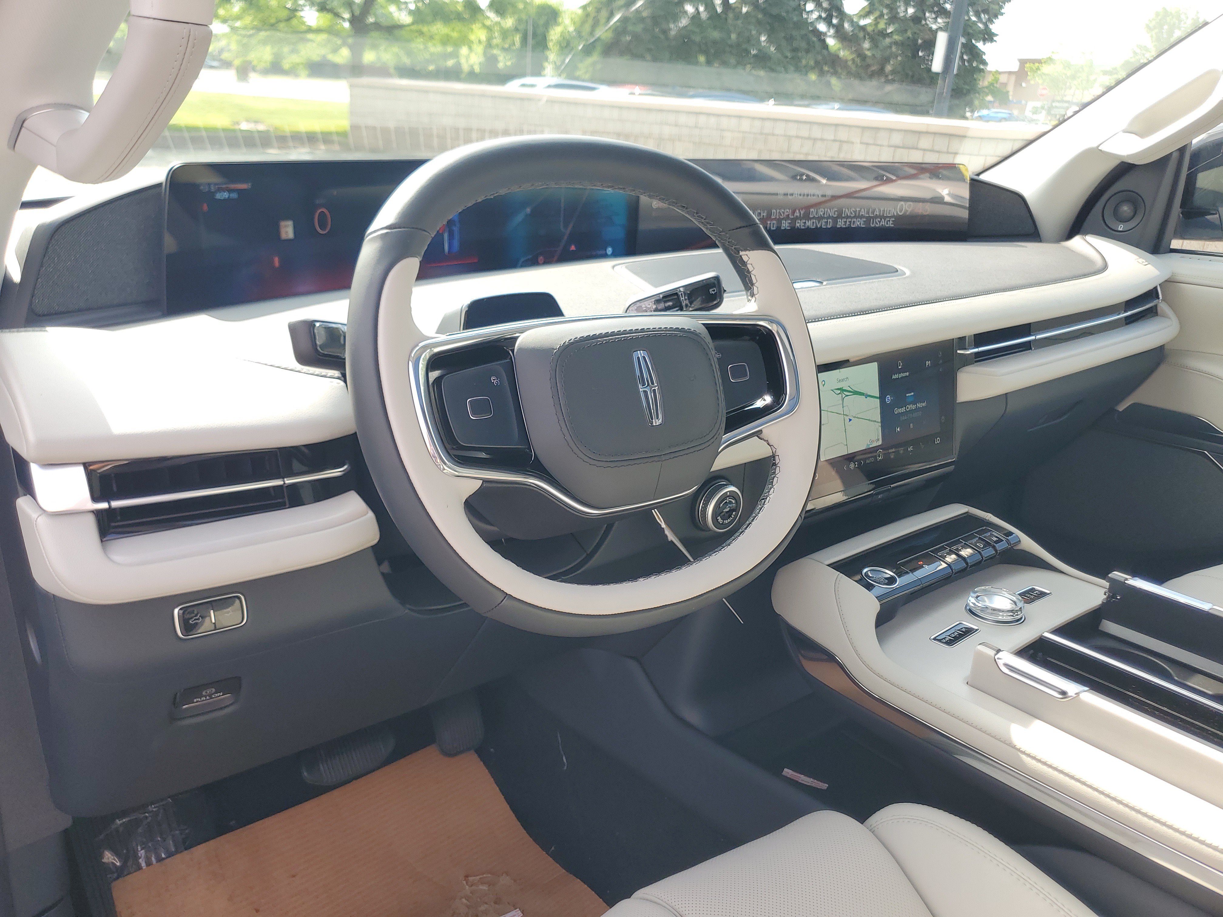 New 2026 Lincoln Navigator Reserve w/ Jet Appearance Package AWD/4WD image 14