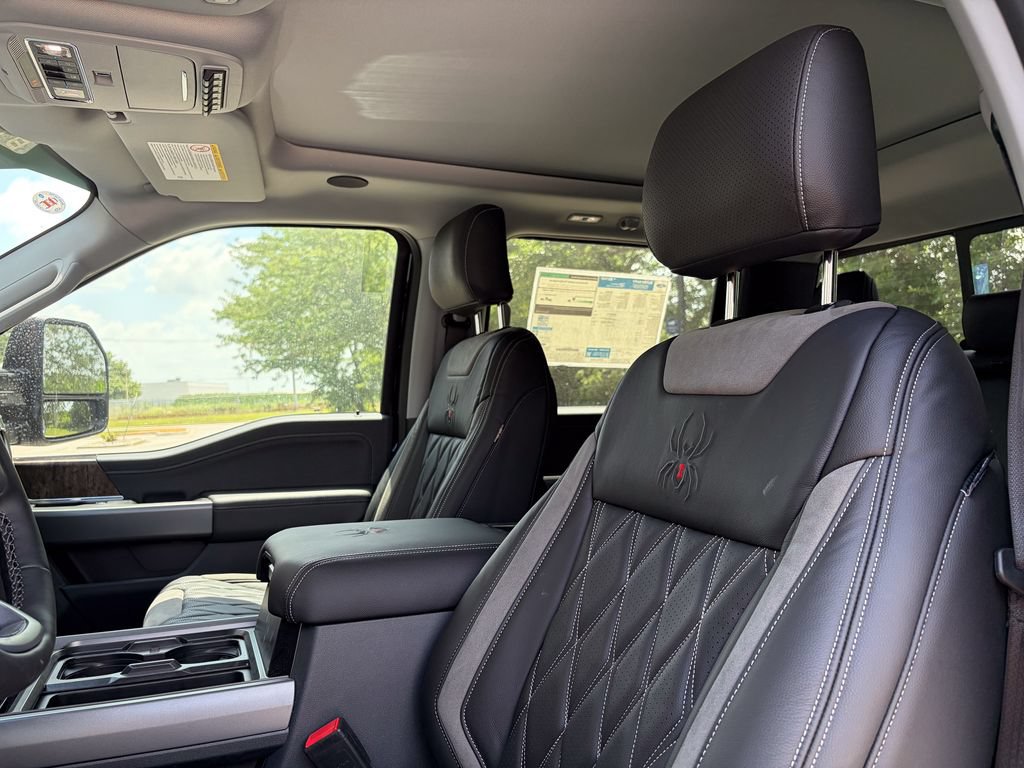 New 2026 Ford F250 Lariat w/ Black Appearance Package AWD/4WD image 12