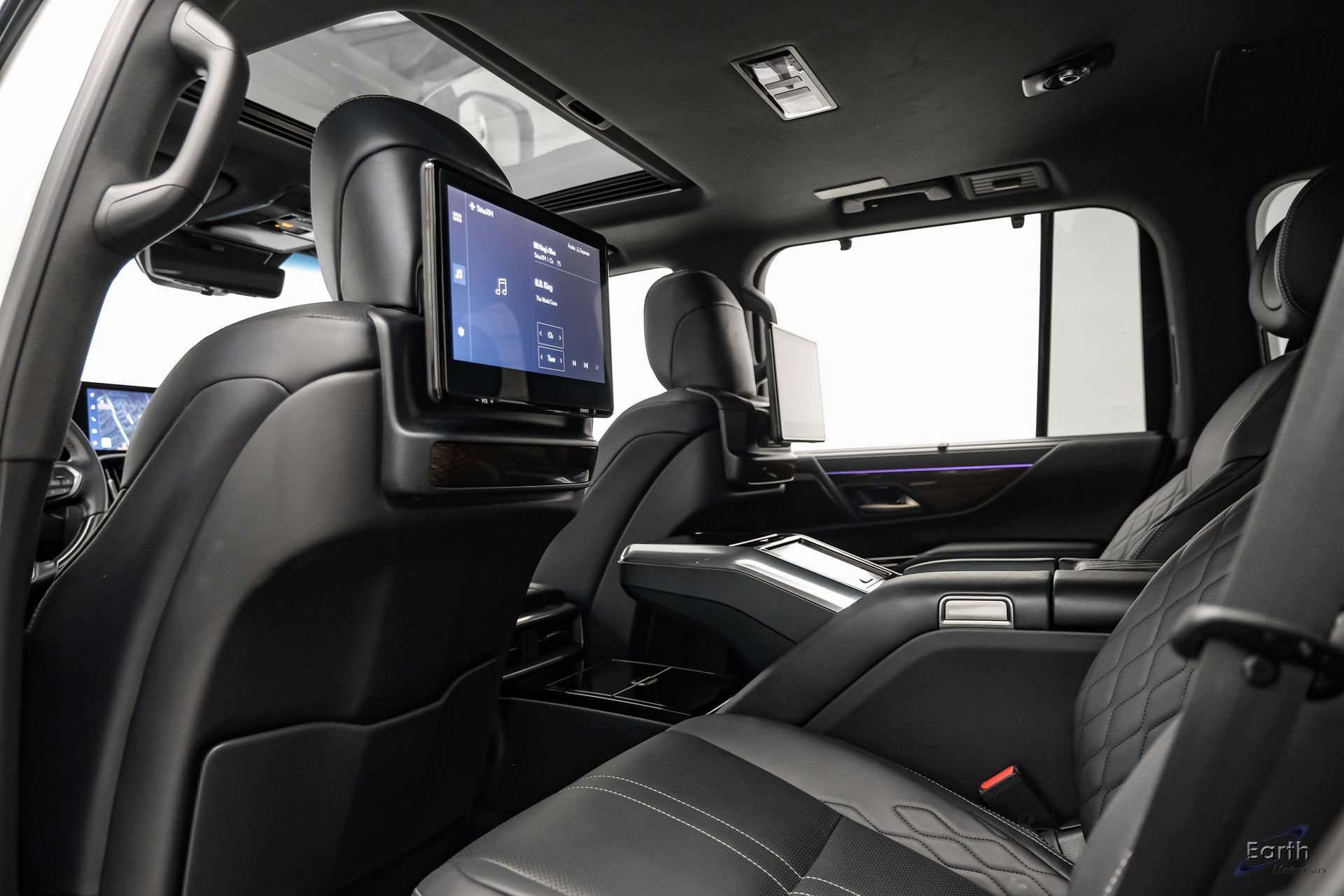 Used 2023 Lexus LX 600 4WD w/ Accessory Package (Z1) image 89
