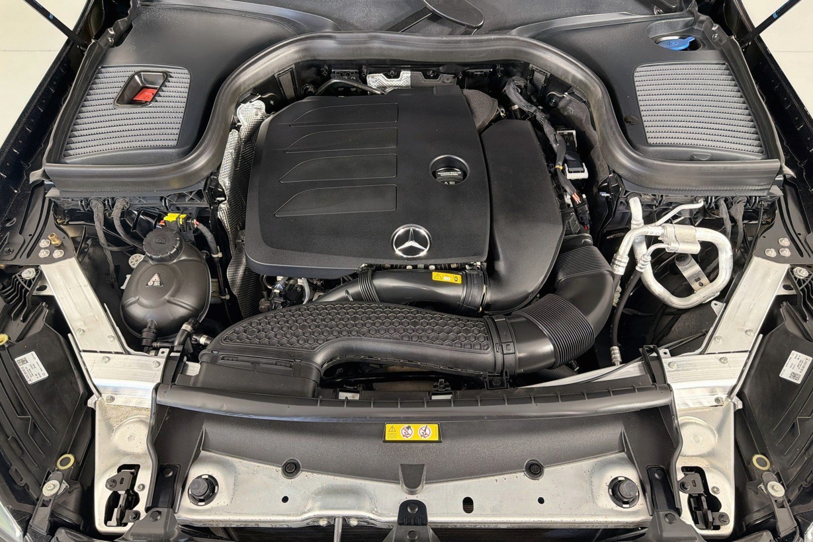 Certified 2022 Mercedes-Benz GLC 300 4MATIC w/ AMG Line image 12
