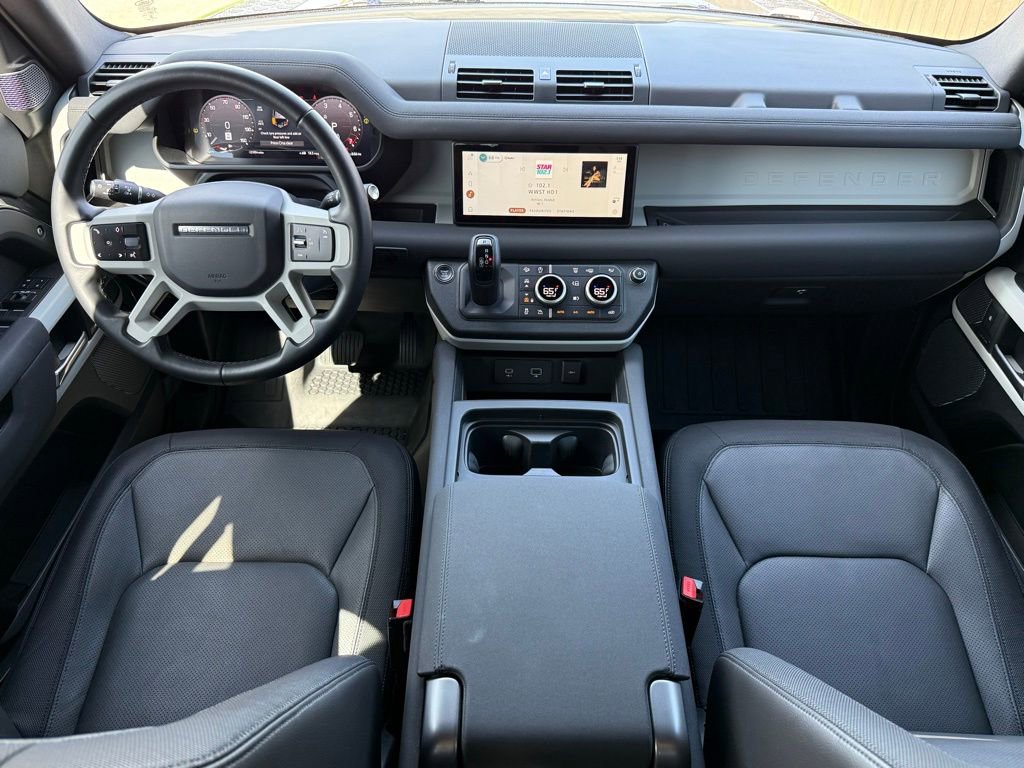 Certified 2023 Land Rover Defender 110 X-Dynamic SE image 18