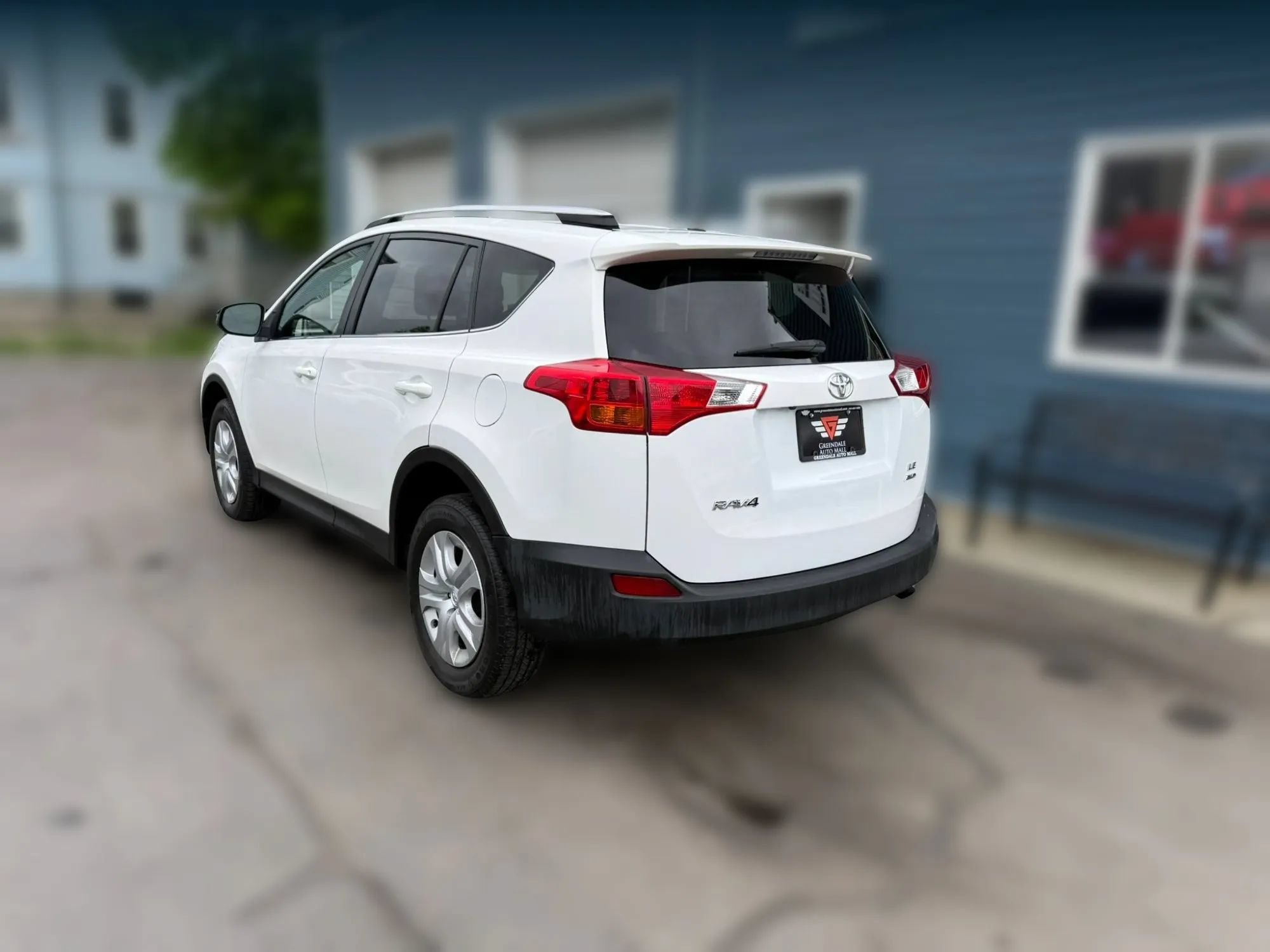 Used 2015 Toyota RAV4 LE AWD/4WD image 5
