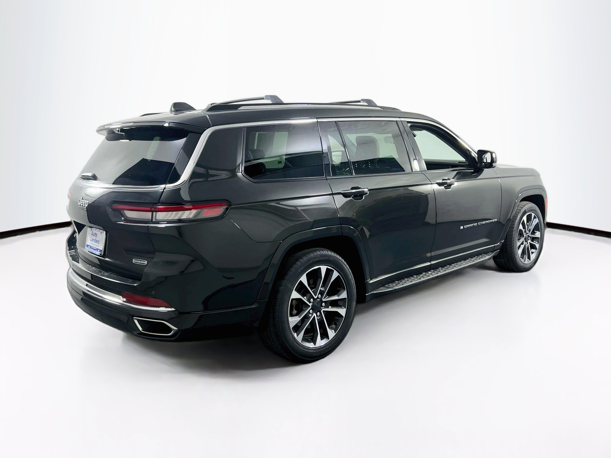 Used 2022 Jeep Grand Cherokee L Overland w/ Advanced Protech Group III AWD/4WD image 5