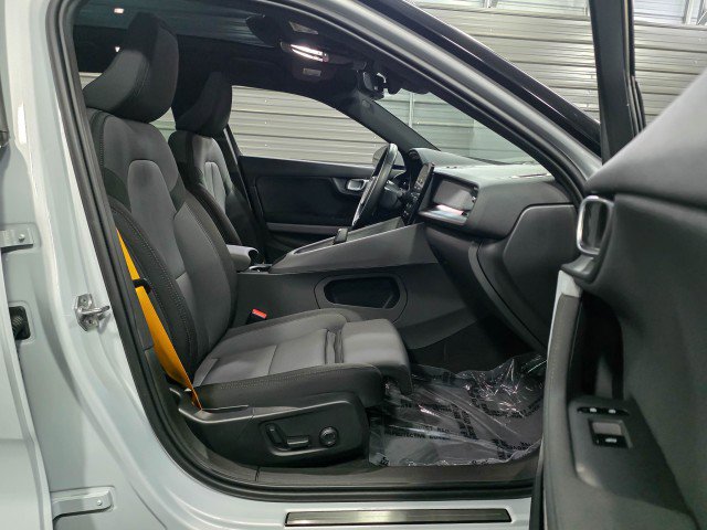 Used 2022 Polestar Polestar 2 w/ Performance Package image 14