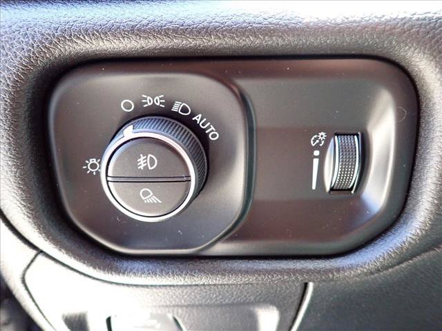 Used 2020 RAM 1500 Big Horn AWD/4WD image 13