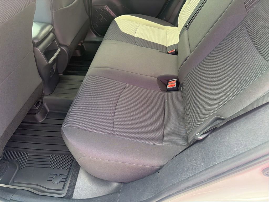 Used 2020 Toyota RAV4 LE FWD image 21
