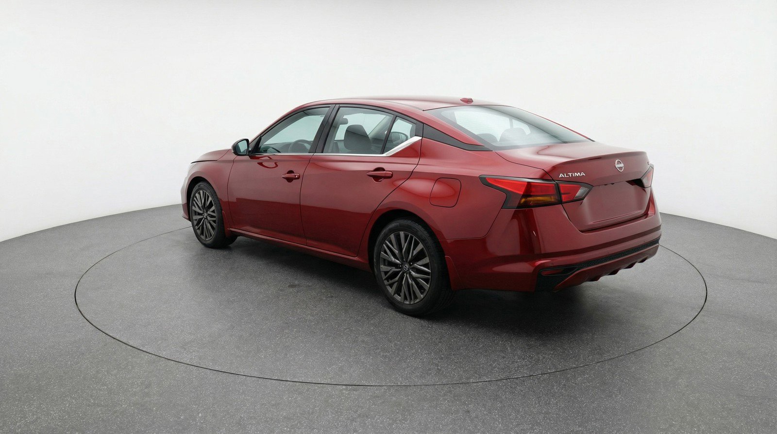 Used 2025 Nissan Altima 2.5 SV image 6