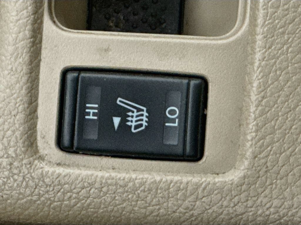 Used 2020 Nissan Rogue SV AWD/4WD image 15